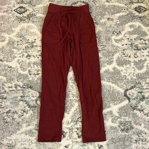 Lululemon Beyond the Studio Pant Slim in Savannah